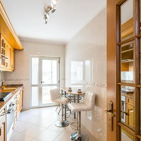 Praia Da Rocha 2 Bed Spacious פורטימאו
