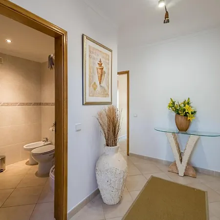 Praia Da Rocha 2 Bed Spacious *